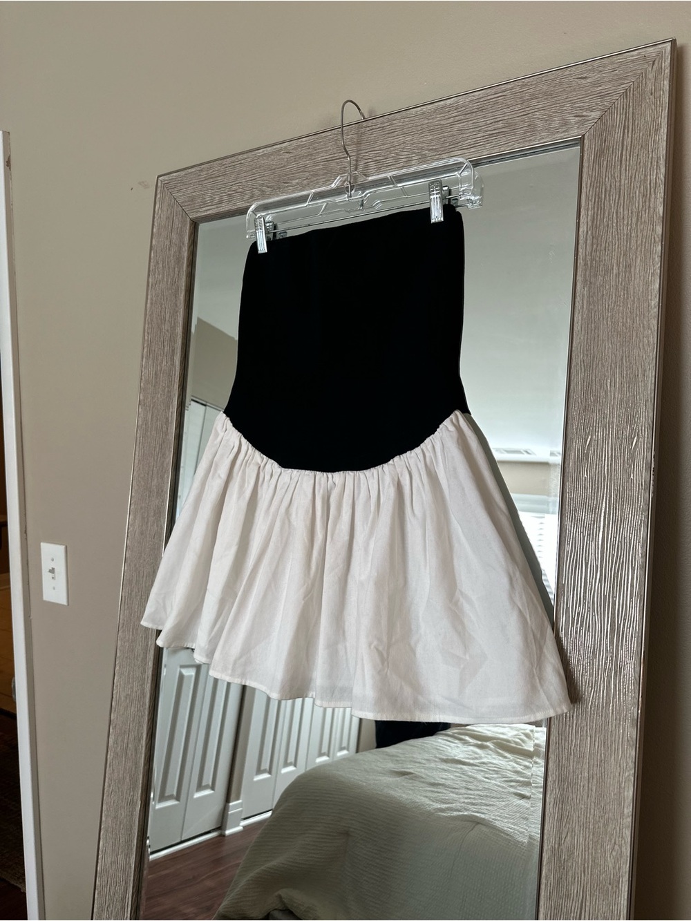 MESHKI Strapless Bubble Hem Mini Dress Black And Ivory Size Medium